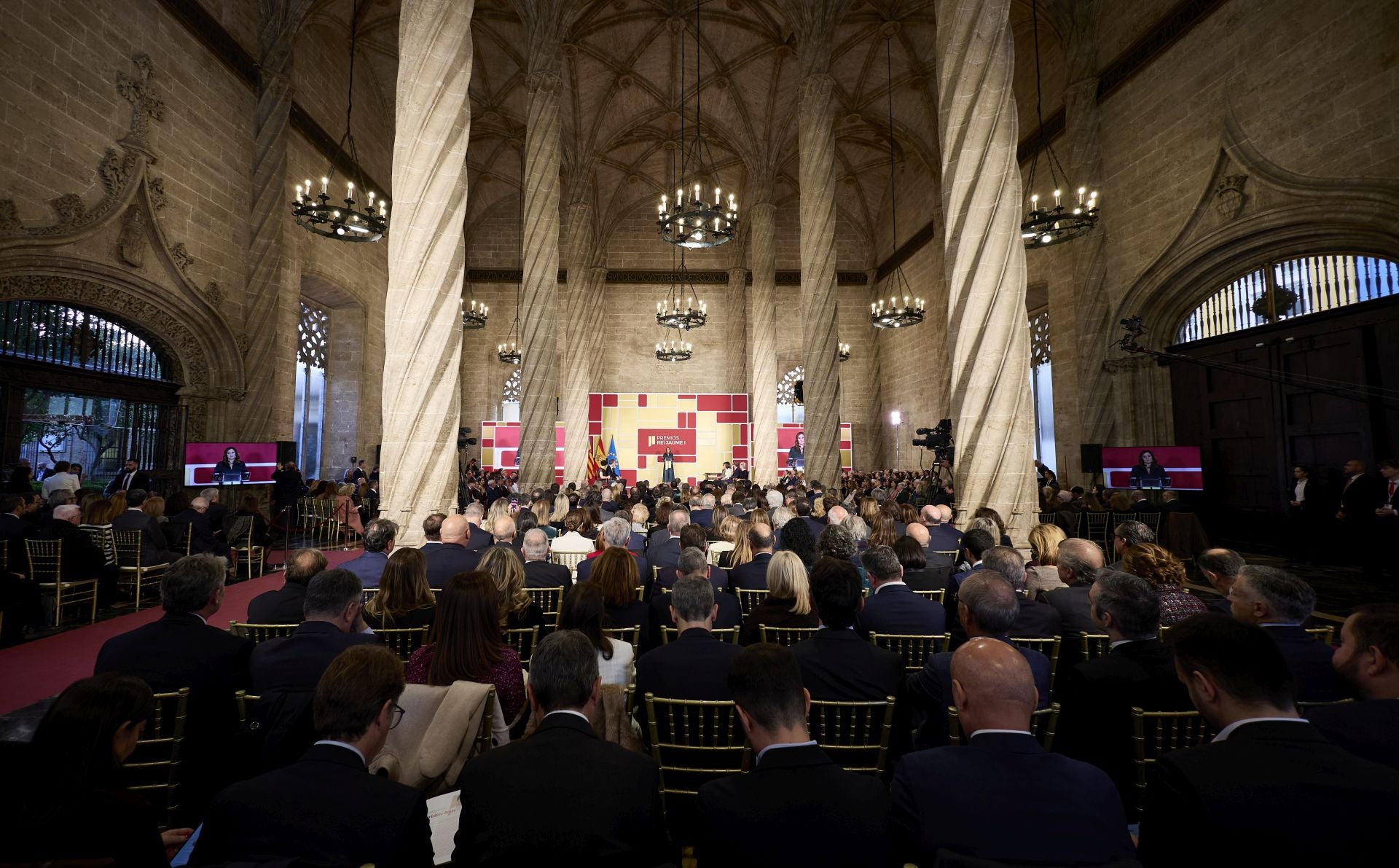 Fotos de la entrega de premios de los Jaume I en la Lonja de Valencia
