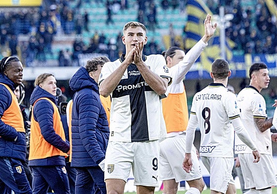 Mateo Pellegrino celebra la victoria frente al Hellas Verona