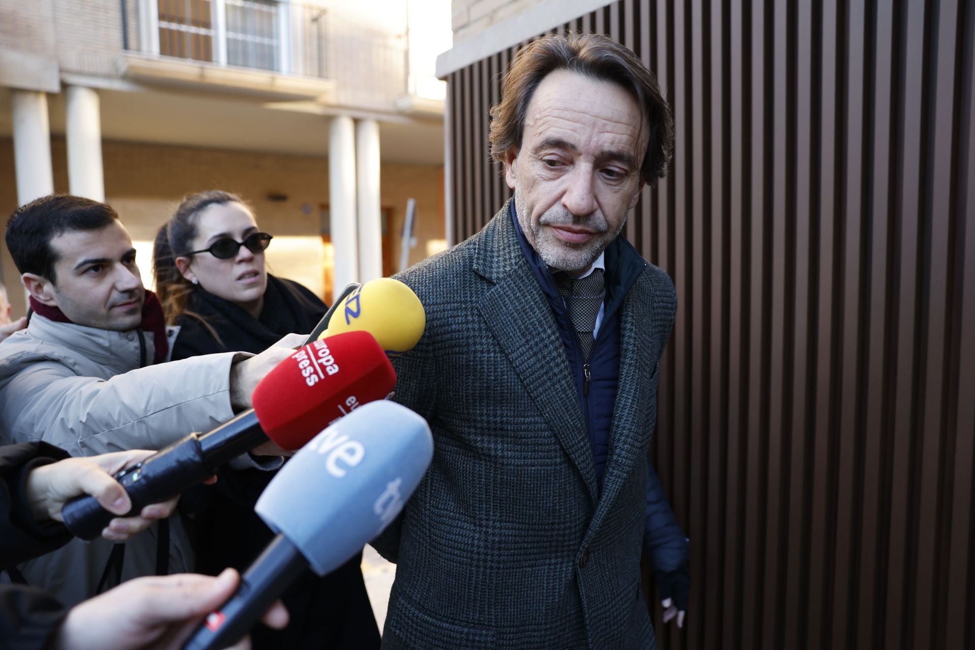 Fotos del jefe de gabinete de Mazón llegando a su llegada a los juzgados de Catarroja