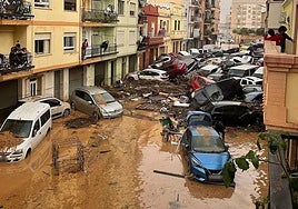 Una calle de La Torre el día después de la dana.