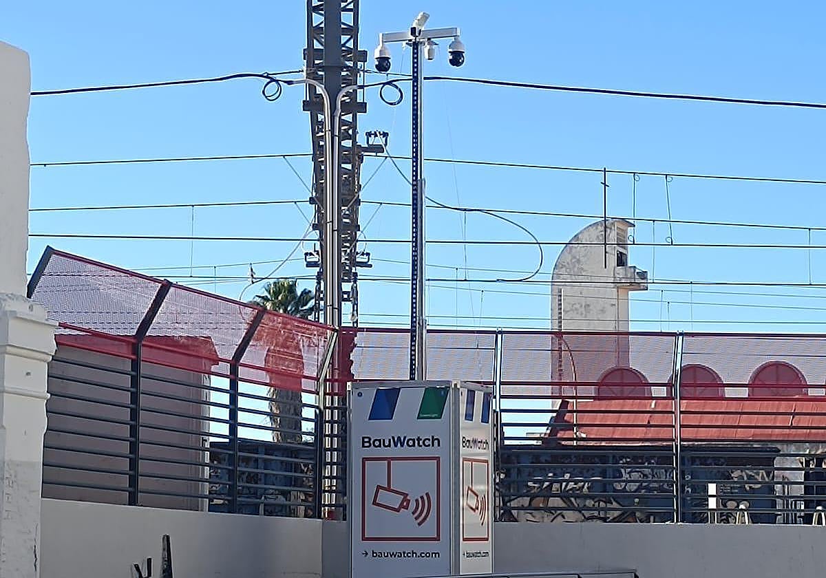 Torre de videovigilancia.