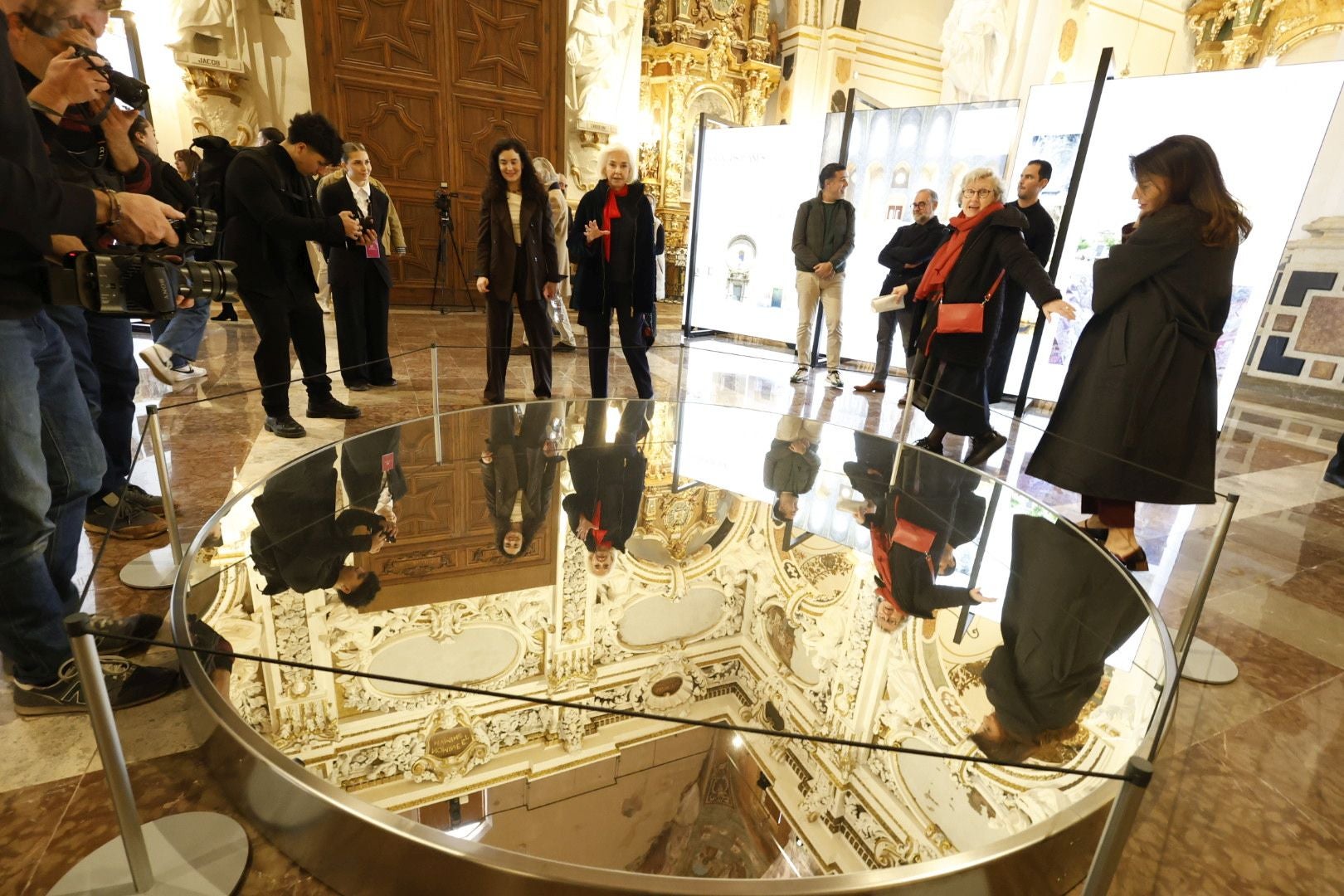 Fotos de la presentación de la restauración pictórica y arquitectónica de la iglesia de los Santos Juanes