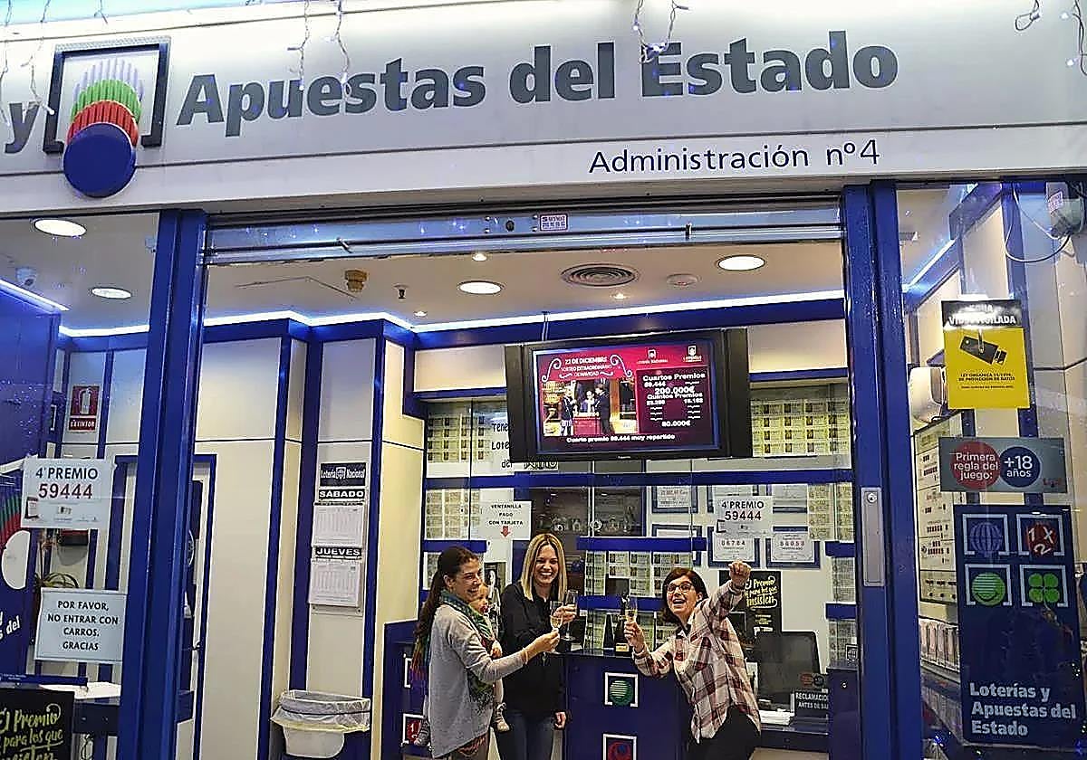Celebración de un premio de lotería, en una imagen de archivo.