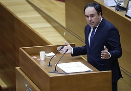 DIRECTO | Les Corts elige president a Pérez Llorca