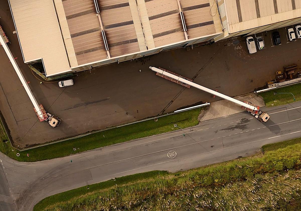 Las vigas del Nou Mestalla fueron transportadas por carretera desde Galicia hasta Valencia.