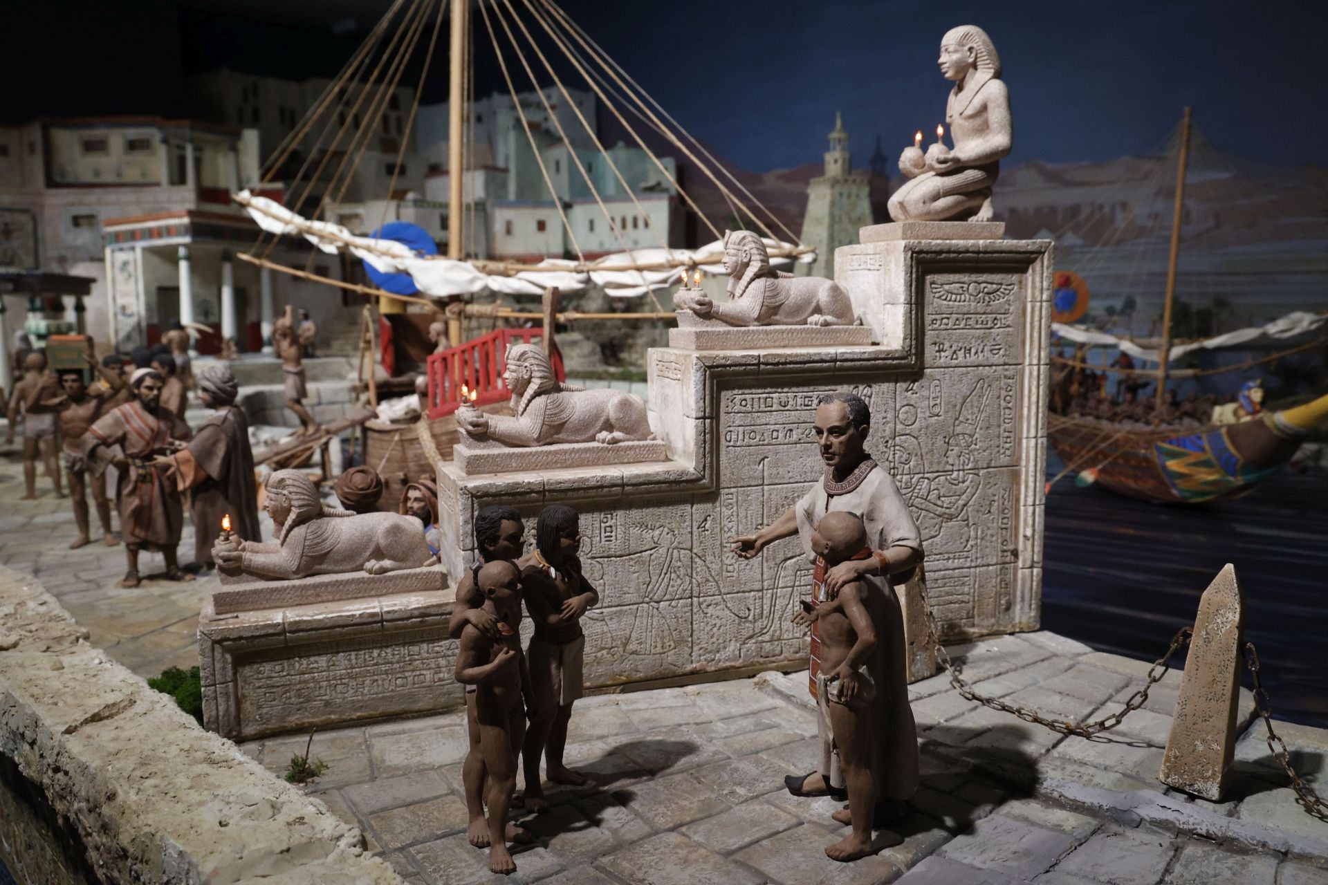 El belen de Bancaja con más de mil figuras de barro restauradas abre casi 20 años después