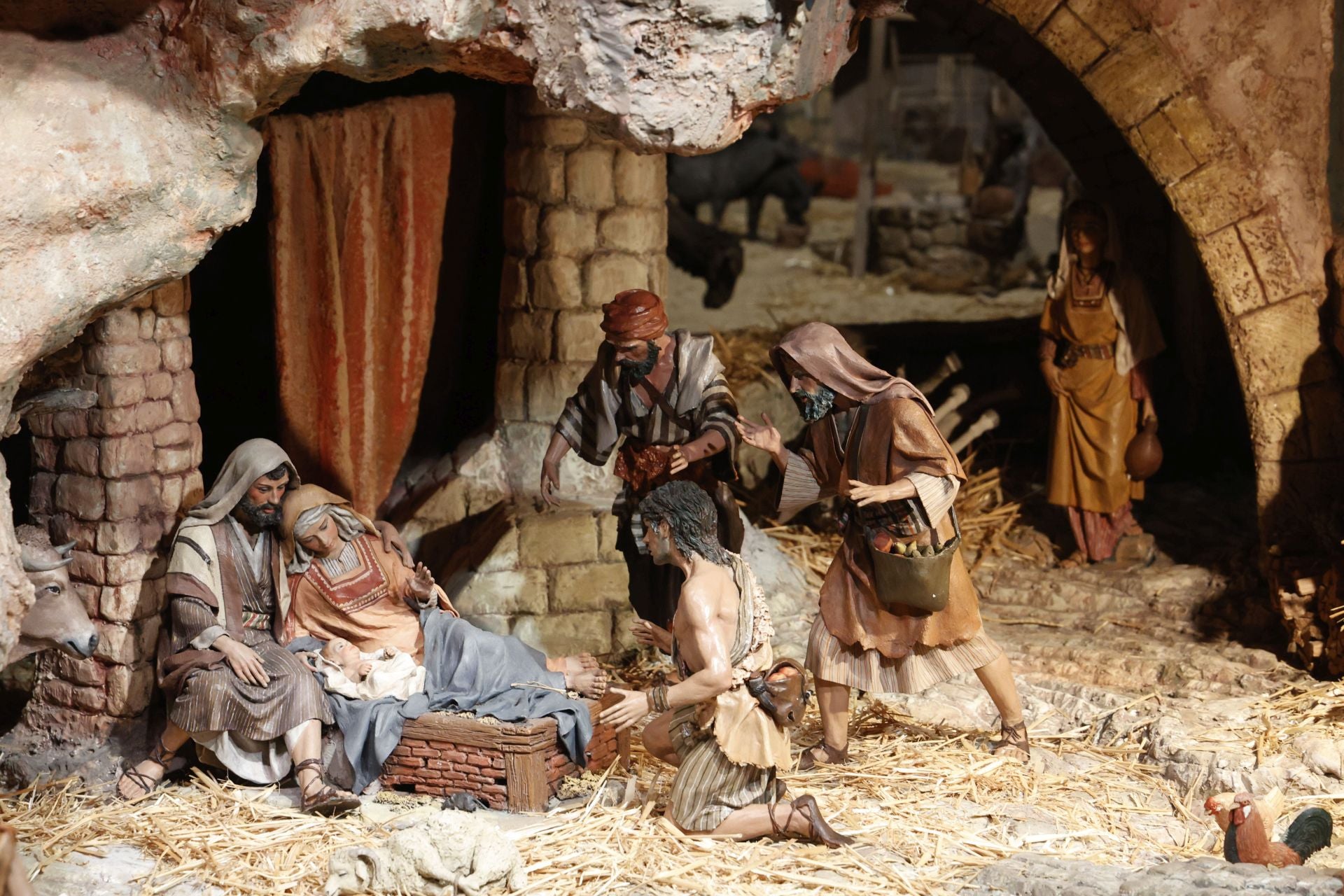 El belen de Bancaja con más de mil figuras de barro restauradas abre casi 20 años después