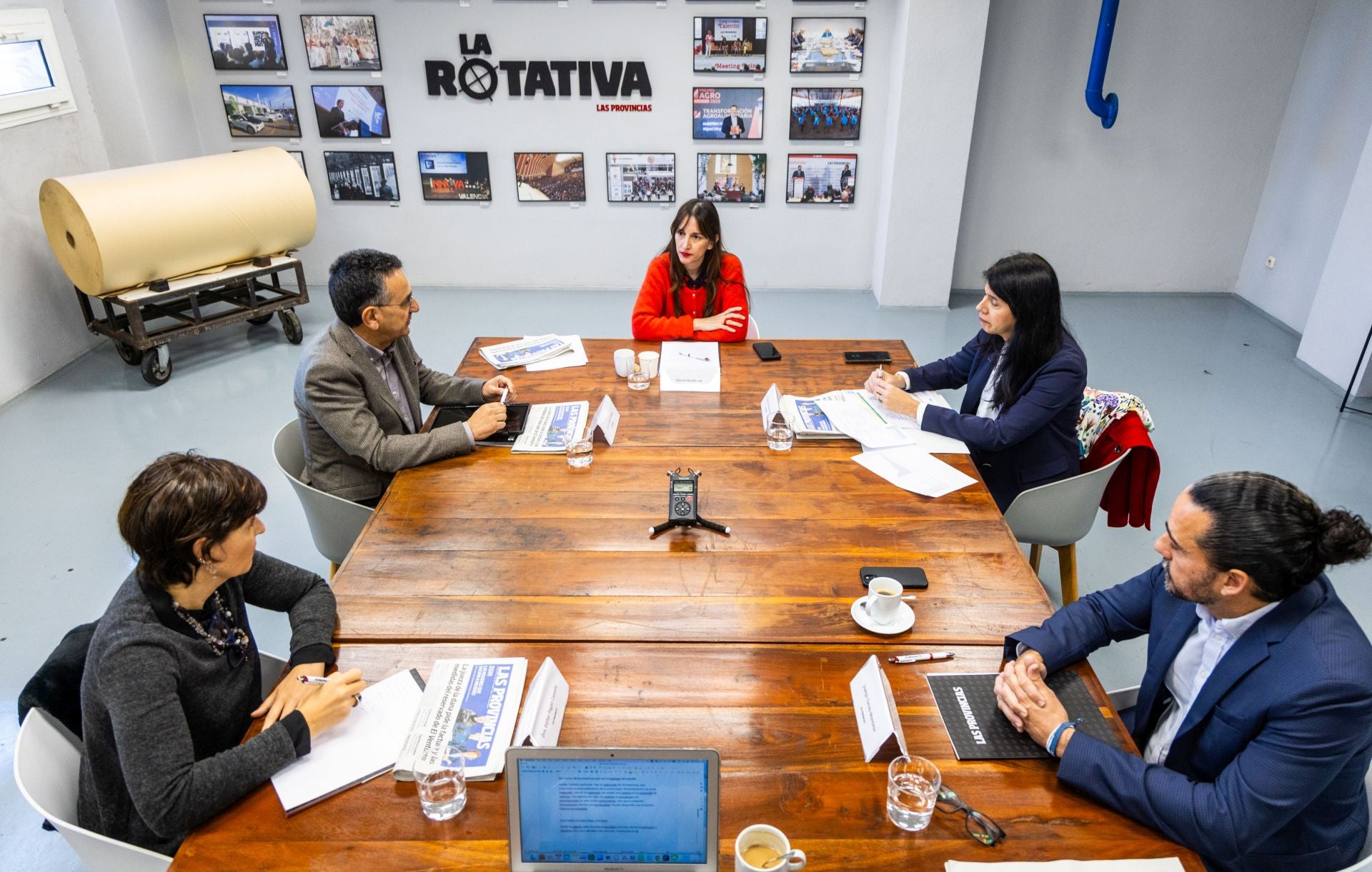Los ponentes explicaron la importancia de las cátedras en la relación entre la universidad y el tejido empresarial valenciano.