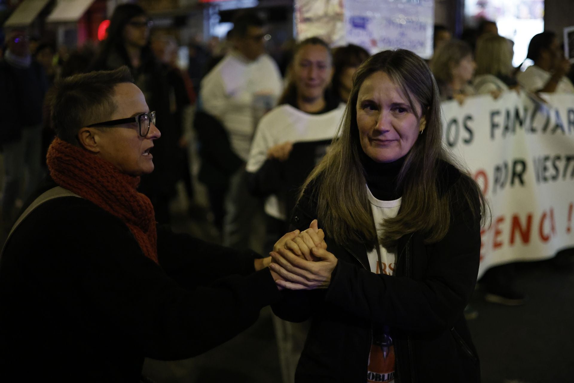 Las víctimas de la dana salen de nuevo a la calle tras la dimisión de Mazón