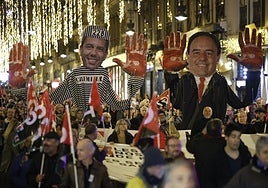 Las víctimas de la dana salen de nuevo a la calle tras la dimisión de Mazón