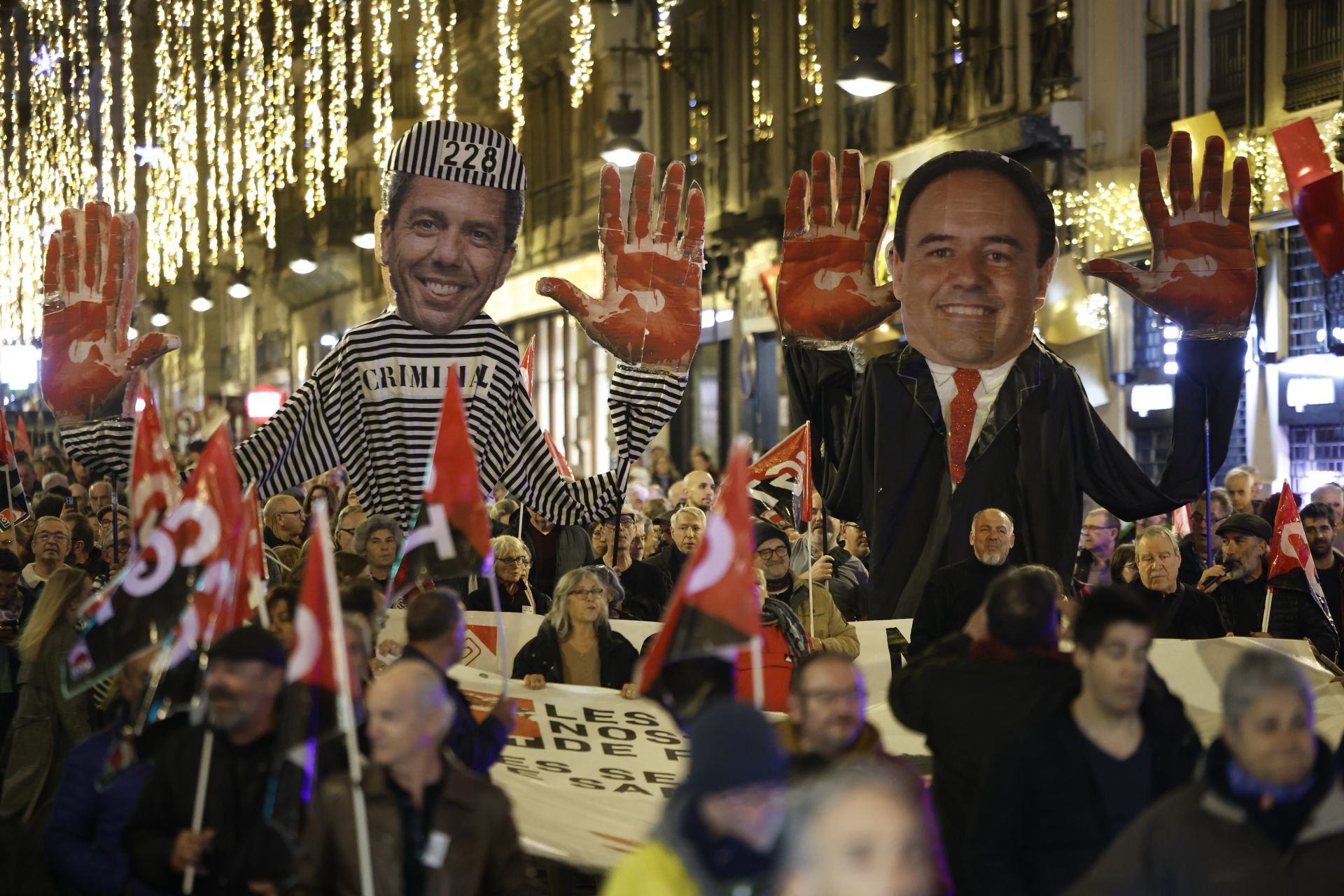 Las víctimas de la dana salen de nuevo a la calle tras la dimisión de Mazón