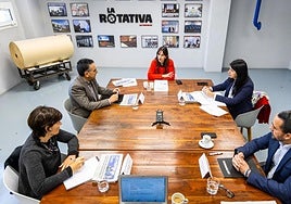 Los ponentes explicaron la importancia de las cátedras en la relación entre la universidad y el tejido empresarial valenciano.