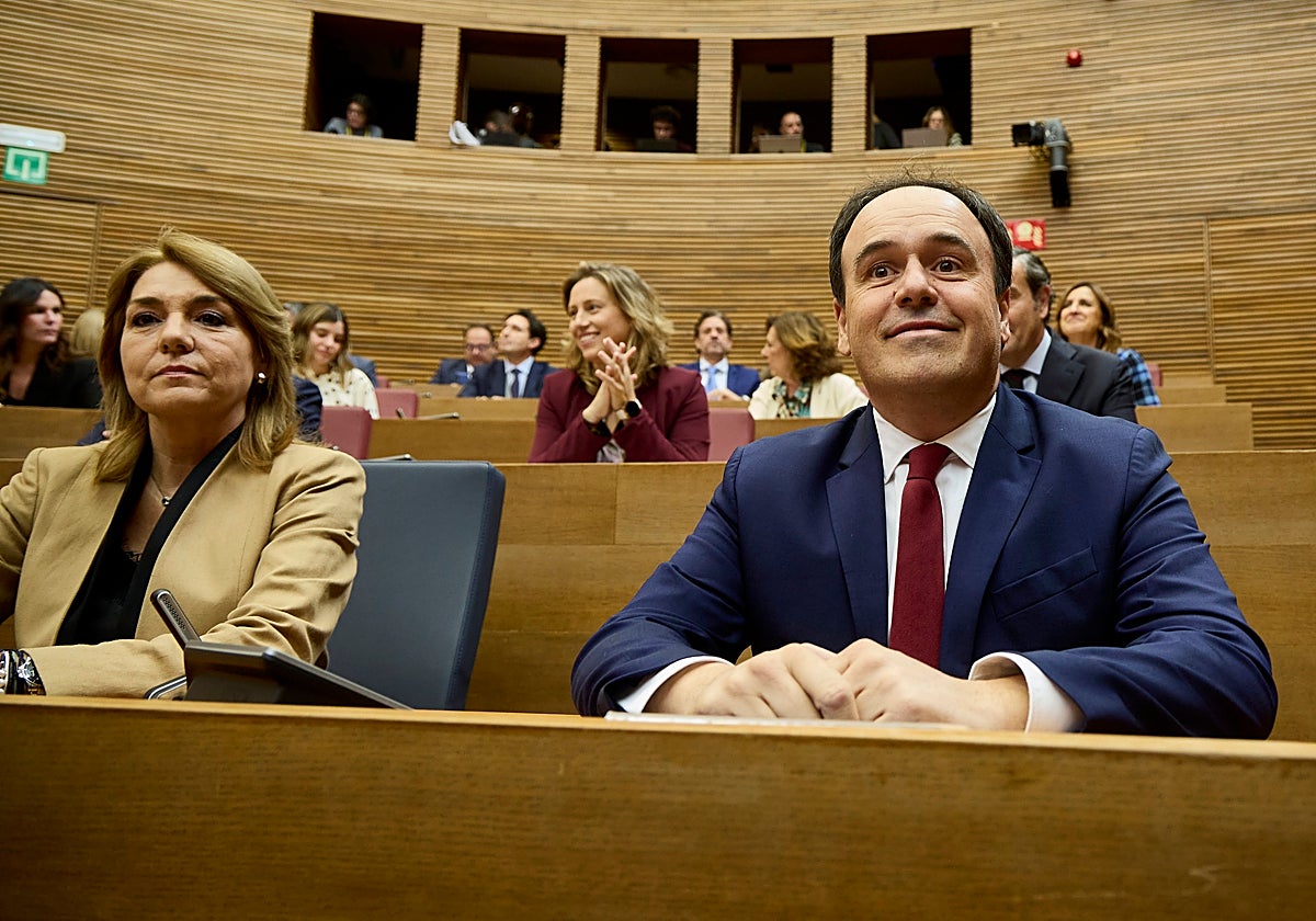 Susana Camarero y Juanfran Pérez Llorca, este martes en Les Corts.