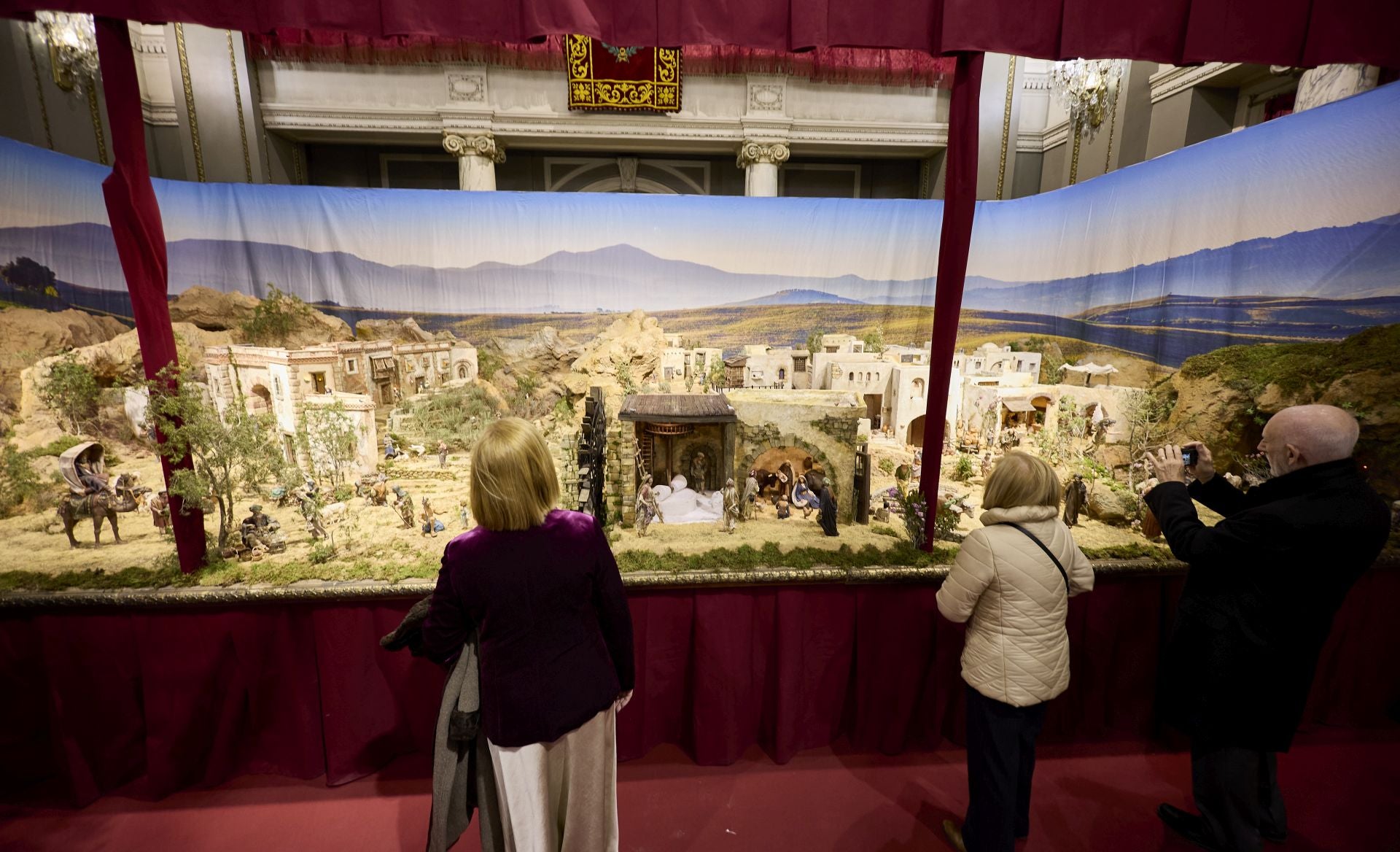 FOTOS | Así es el Belén del Salón de Cristal del Ayuntamiento de Valencia