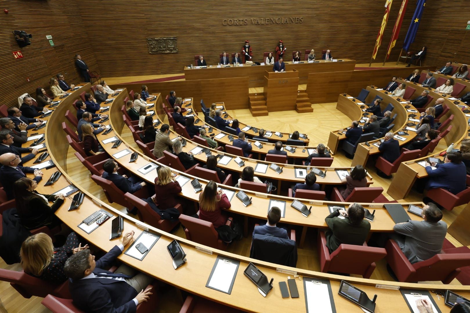 Fotos de la toma de posesión de Pérez Llorca como president de la Generalitat