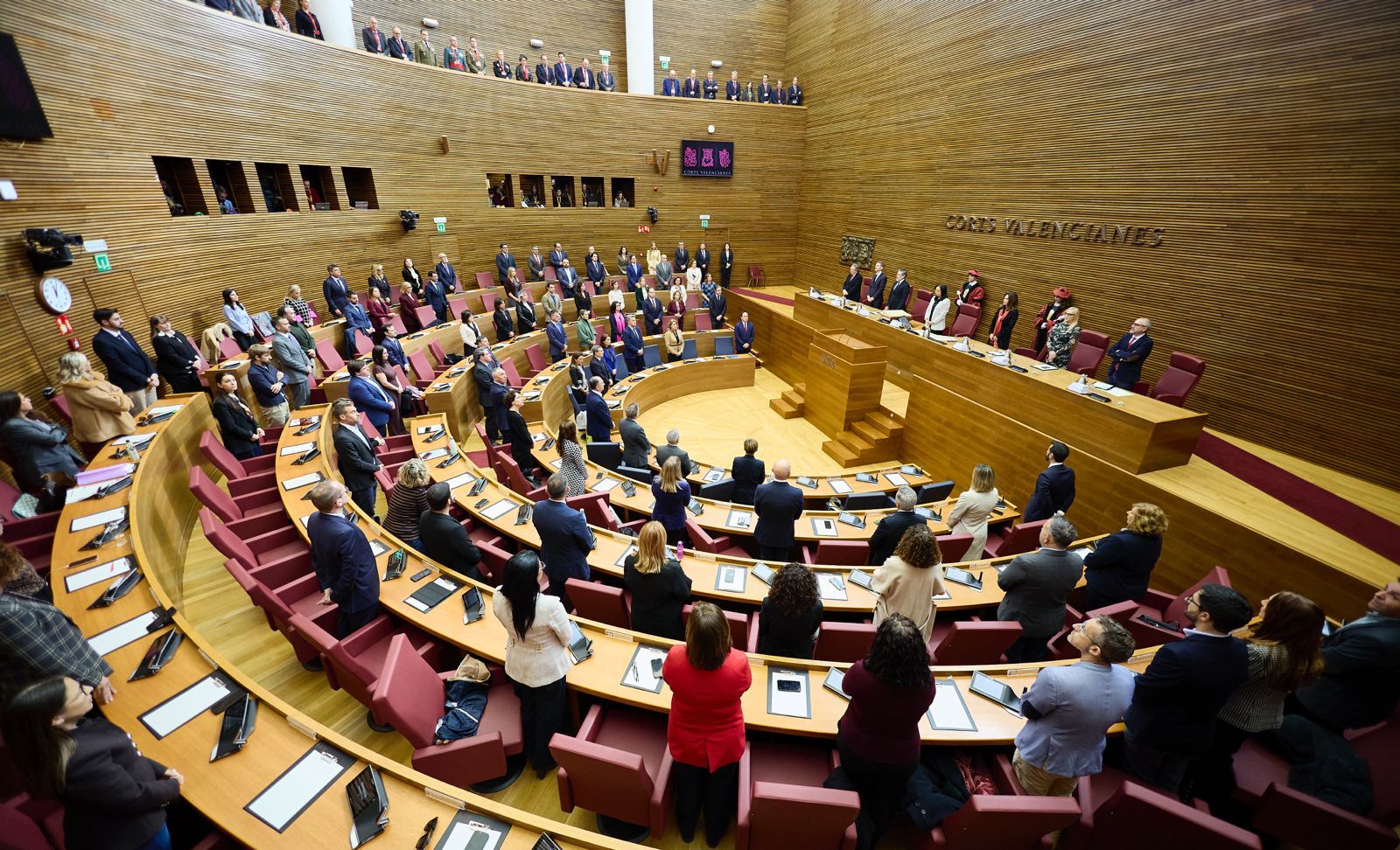 Fotos de la toma de posesión de Pérez Llorca como president de la Generalitat