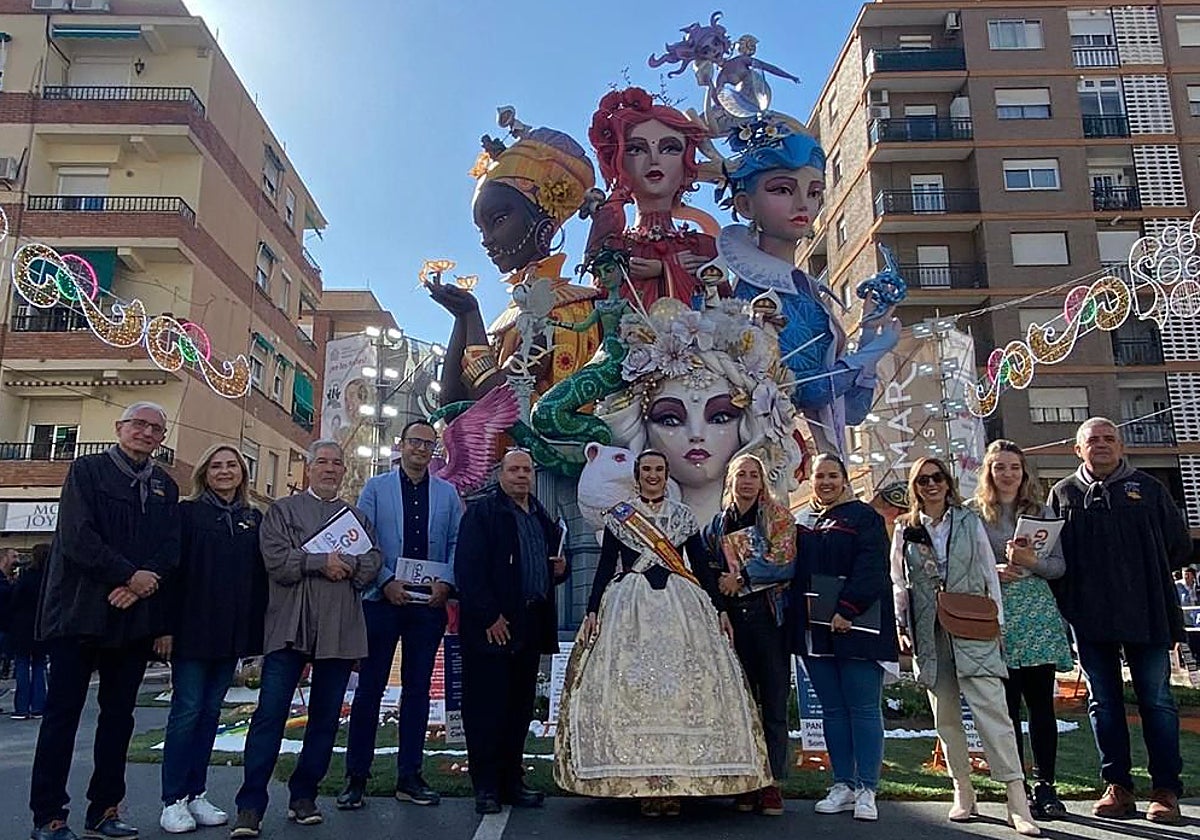 Unjurado de falla, visitando las comisiones de la sección Especial en pasadas ediciones.