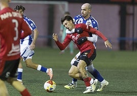 Oriol Rey, ante el Cieza.