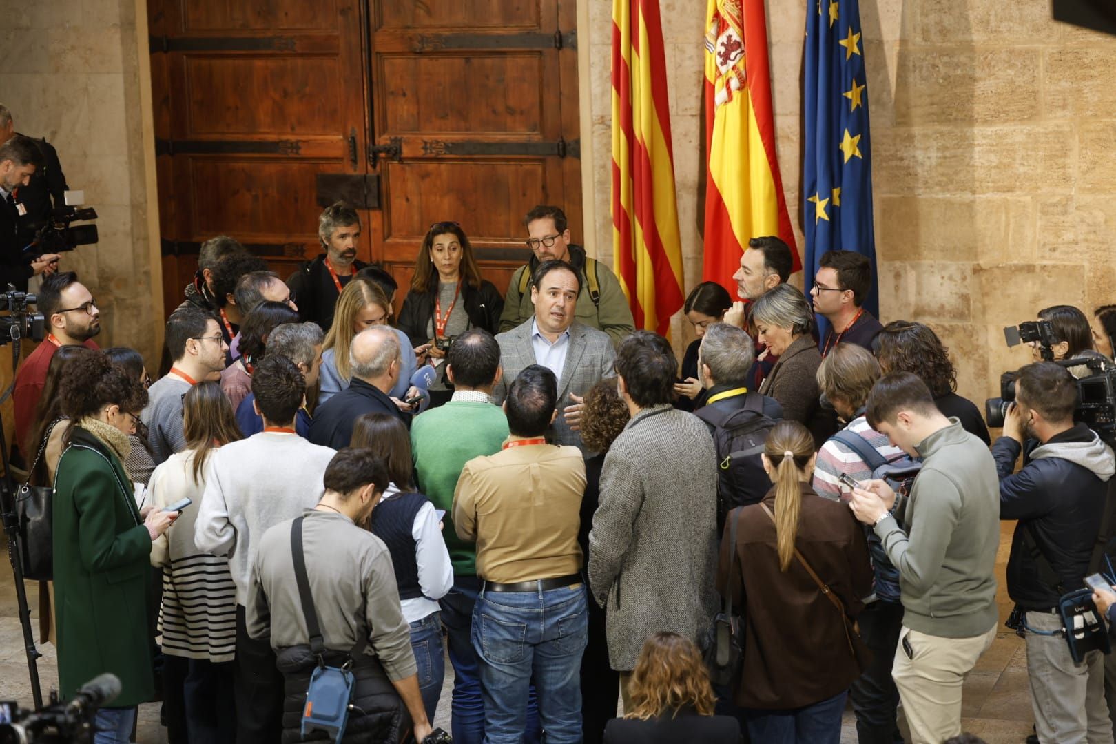 FOTOS | Pérez Llorca anuncia su nuevo Consell