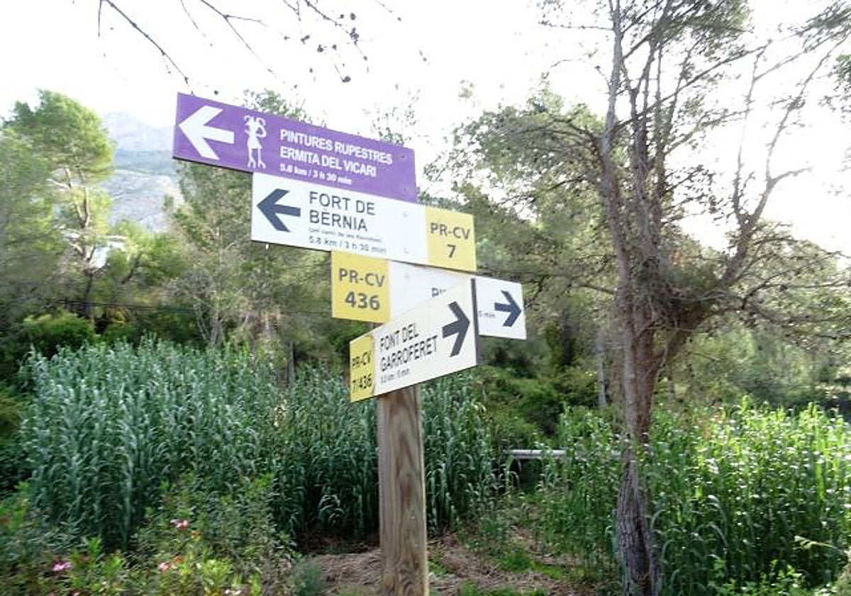 Imagen principal - Distintas imágenes de la ruta PR-CV 7. 