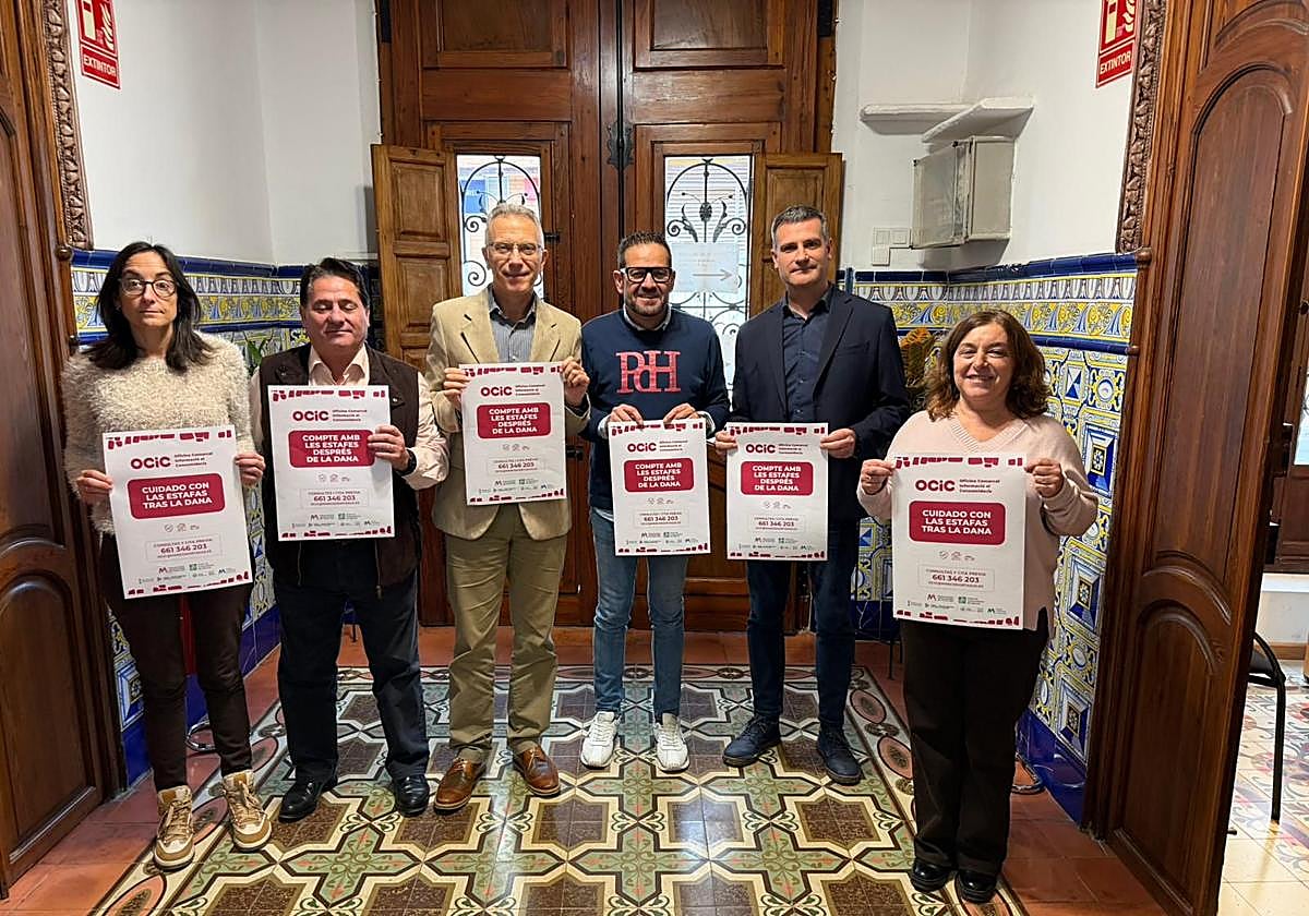 Foto de familia de la presentación de la campaña.