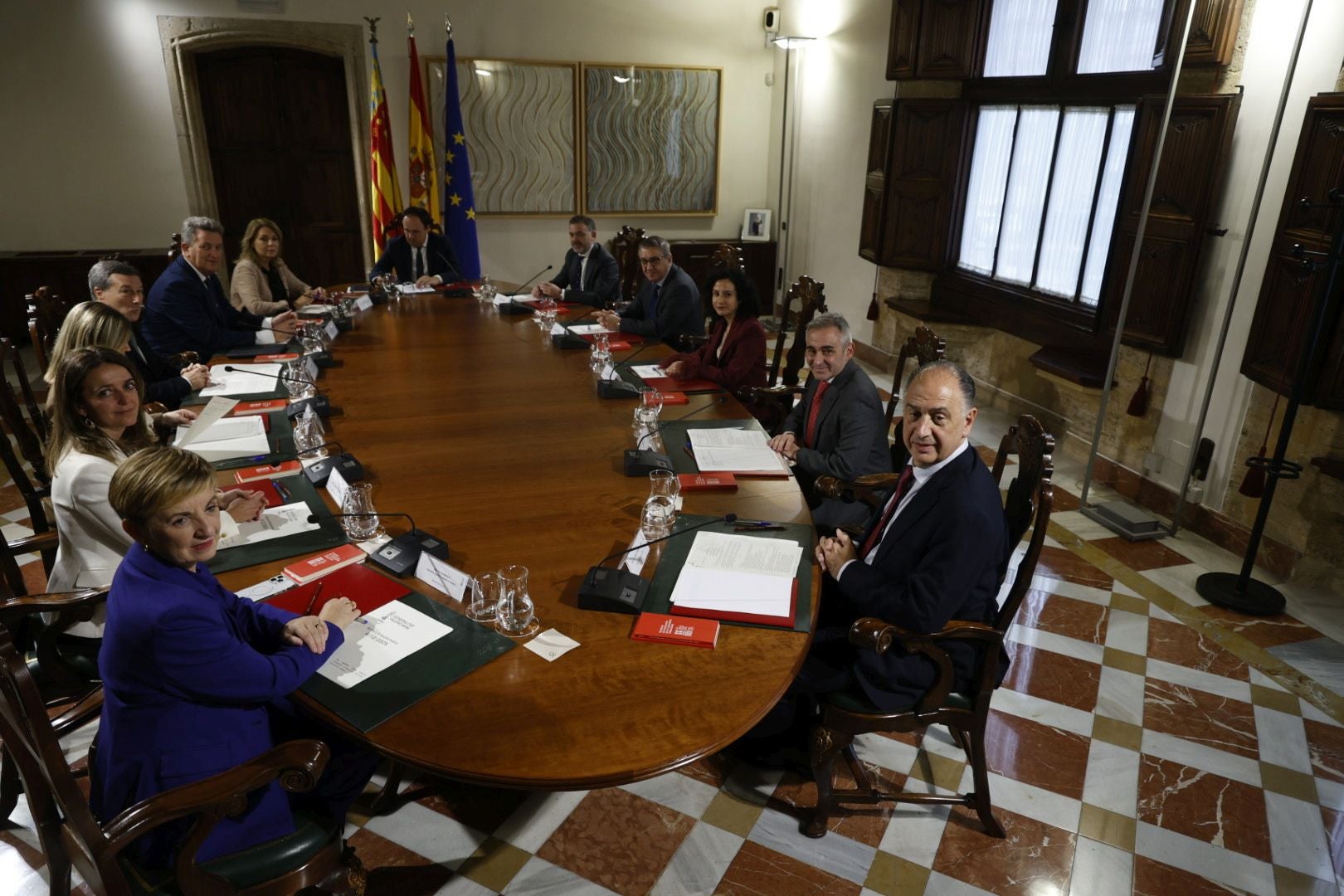 Primera reunión del nuevo Consell de Pérez Llorca