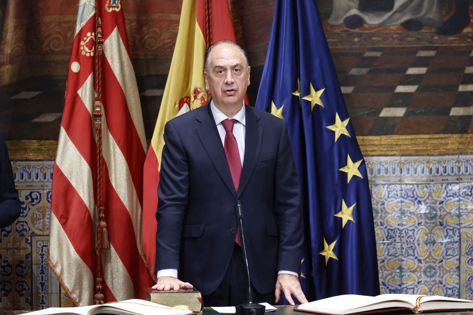 Fotos de la toma de posesión de los miembros del nuevo Consell