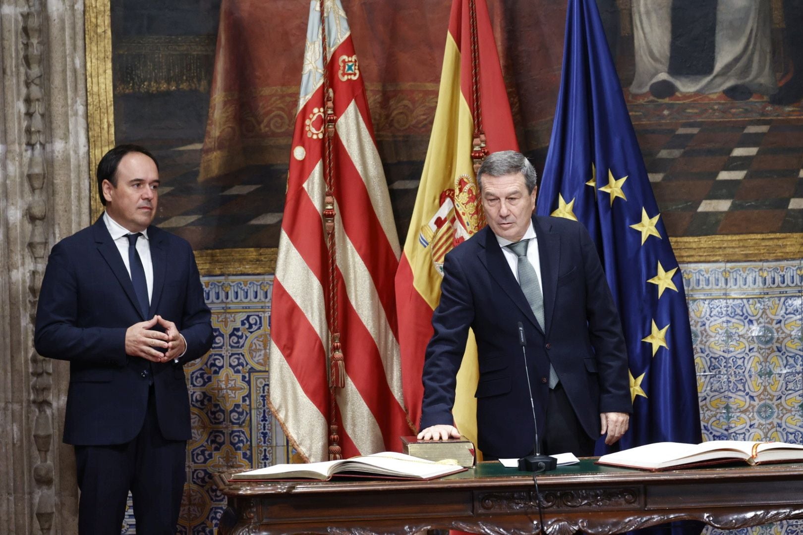 Fotos de la toma de posesión de los miembros del nuevo Consell