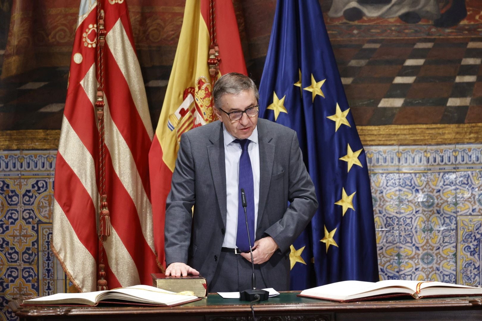 Fotos de la toma de posesión de los miembros del nuevo Consell