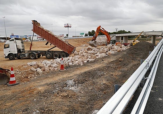 Obras de reconstrucción de un puente en la Saleta, en Aldaia.