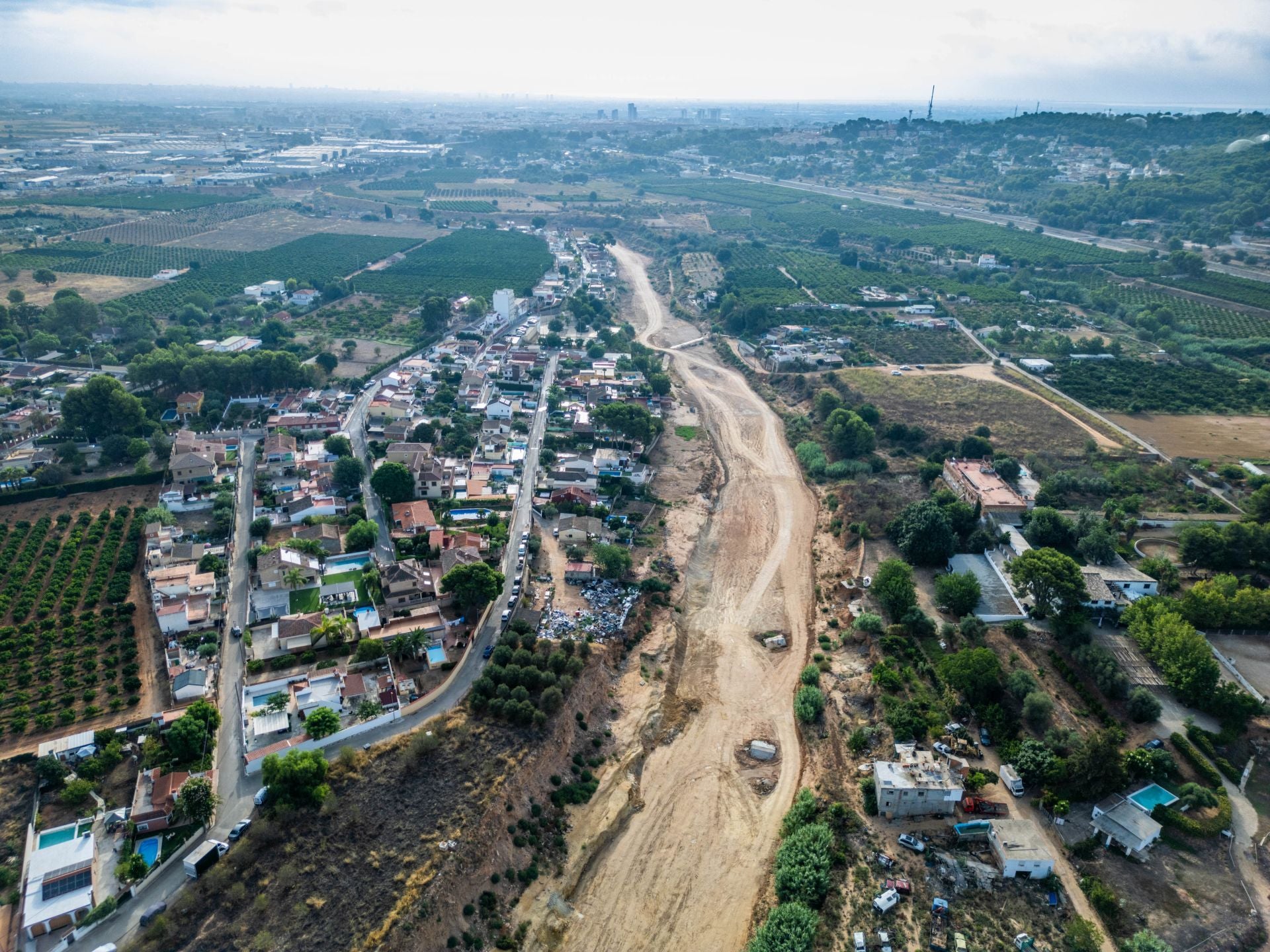 Vista aérea del barranco de l'Horteta en Torrent tras la dana.
