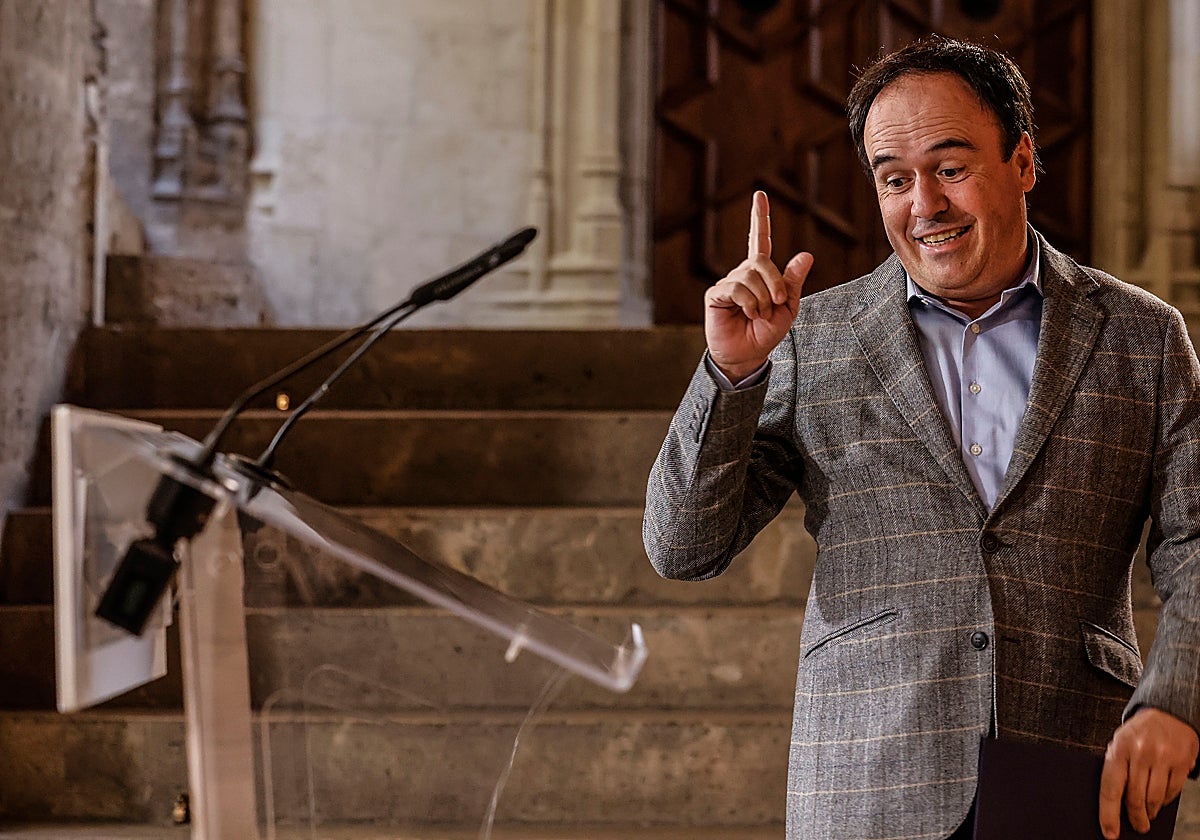 Pérez Llorca, en el Palau de la Generalitat, antes de anunciar el nuevo Consell.