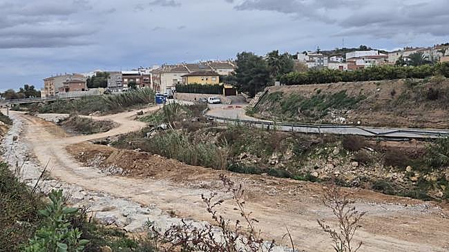 Imagen antes - El barranco de Teulada, ahora y el aspecto de cómo quedará.