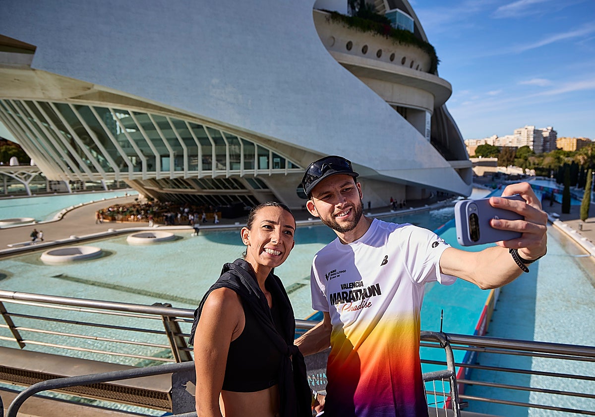 Imagen principal - Ambiente de Maratón en la víspera de la carrera