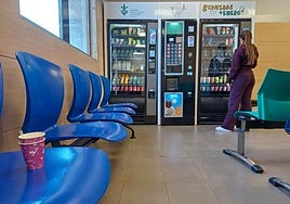 Máquina expendedora en el Hospital General Universitario de Valencia.