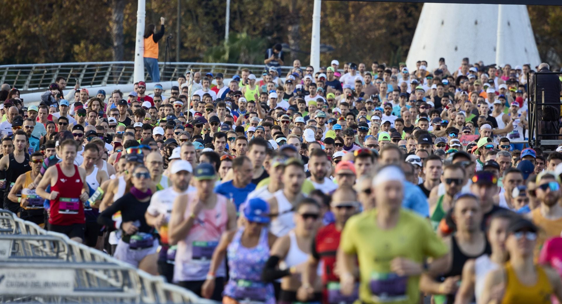Búscate en el Maratón de Valencia 2025
