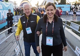 María José Catalá, junto a Paco Borao.