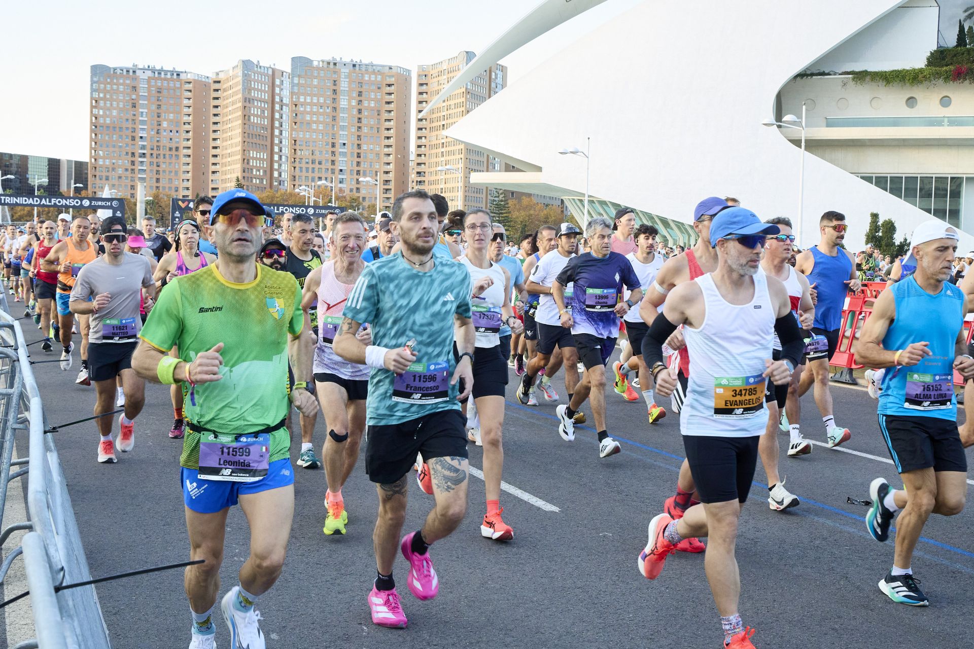 Búscate en el Maratón de Valencia 2025