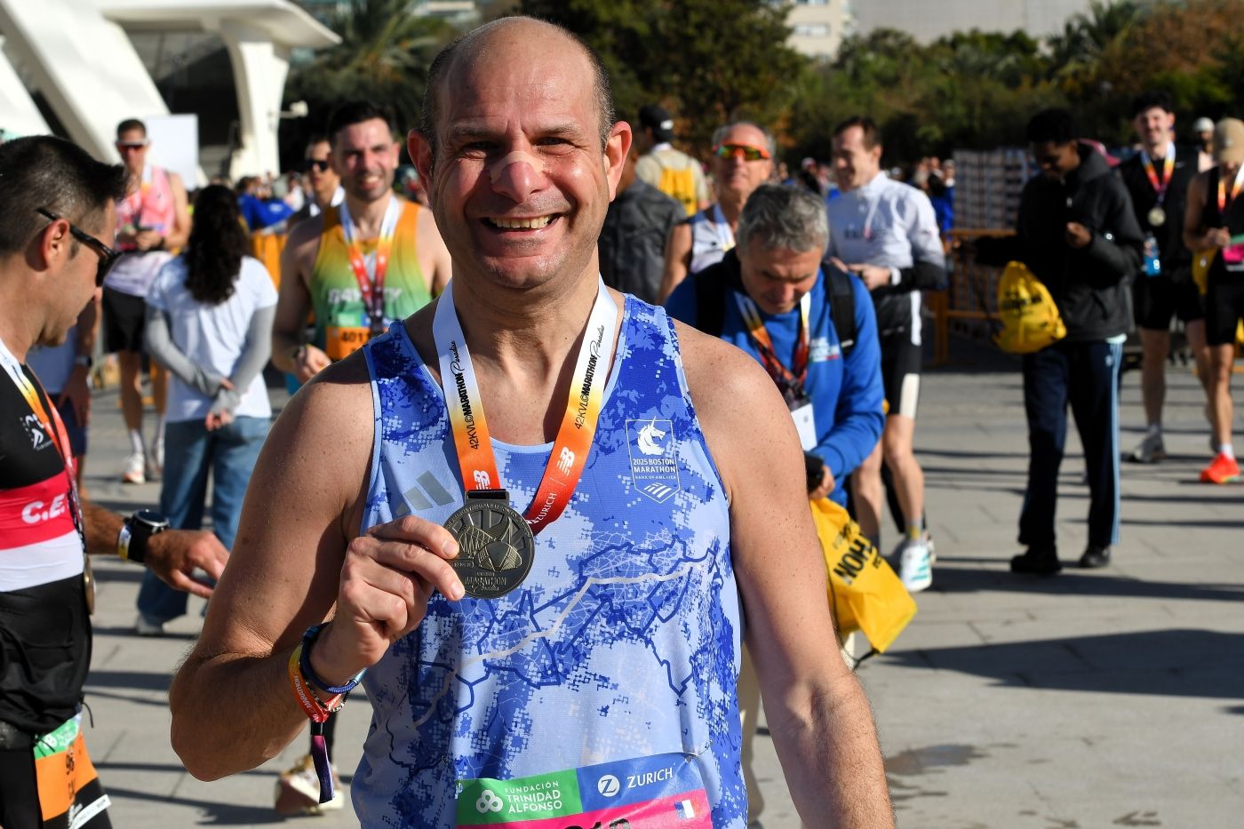 Búscate en el Maratón de Valencia 2025