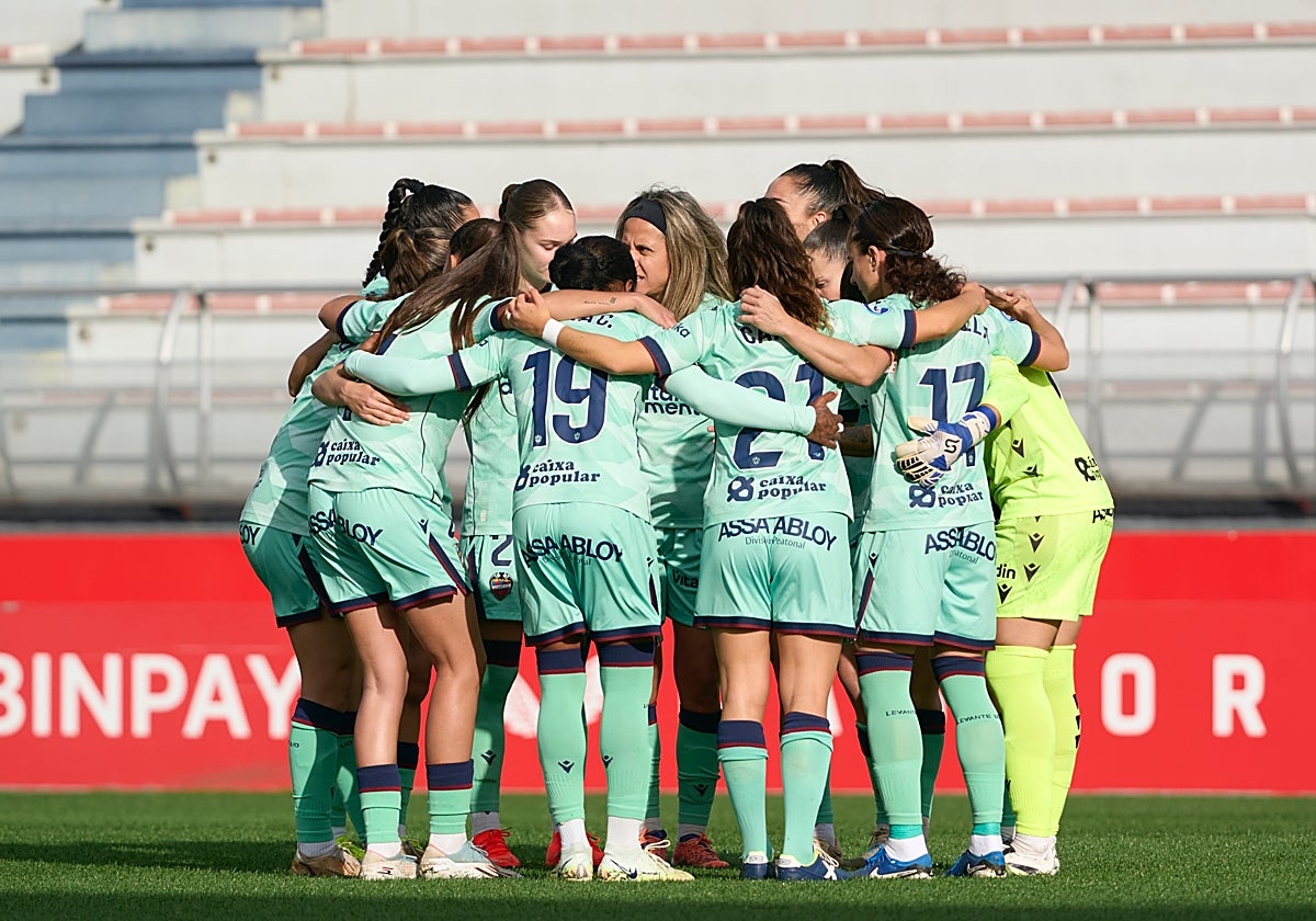 Conjura del Levante femenino antes del partido.