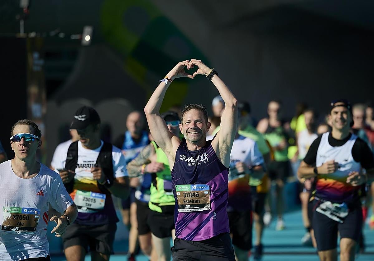 Corredores en el Maratón de Valencia este domingo.