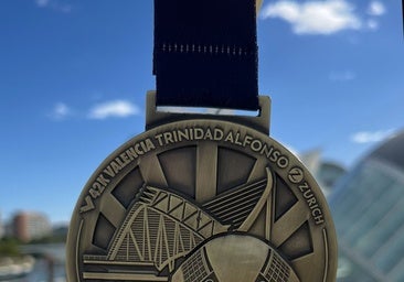 Se venden por Wallapop las medallas del Maratón Valencia 2025