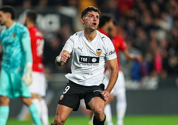 El destino que ha elegido Hugo Duro para hacer una escapada navideña junto a un jugador del Celta