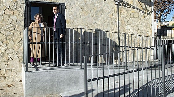 La Diputación financia la accesibilidad de un edificio municipal de Benigànim para personas con alzhéimer