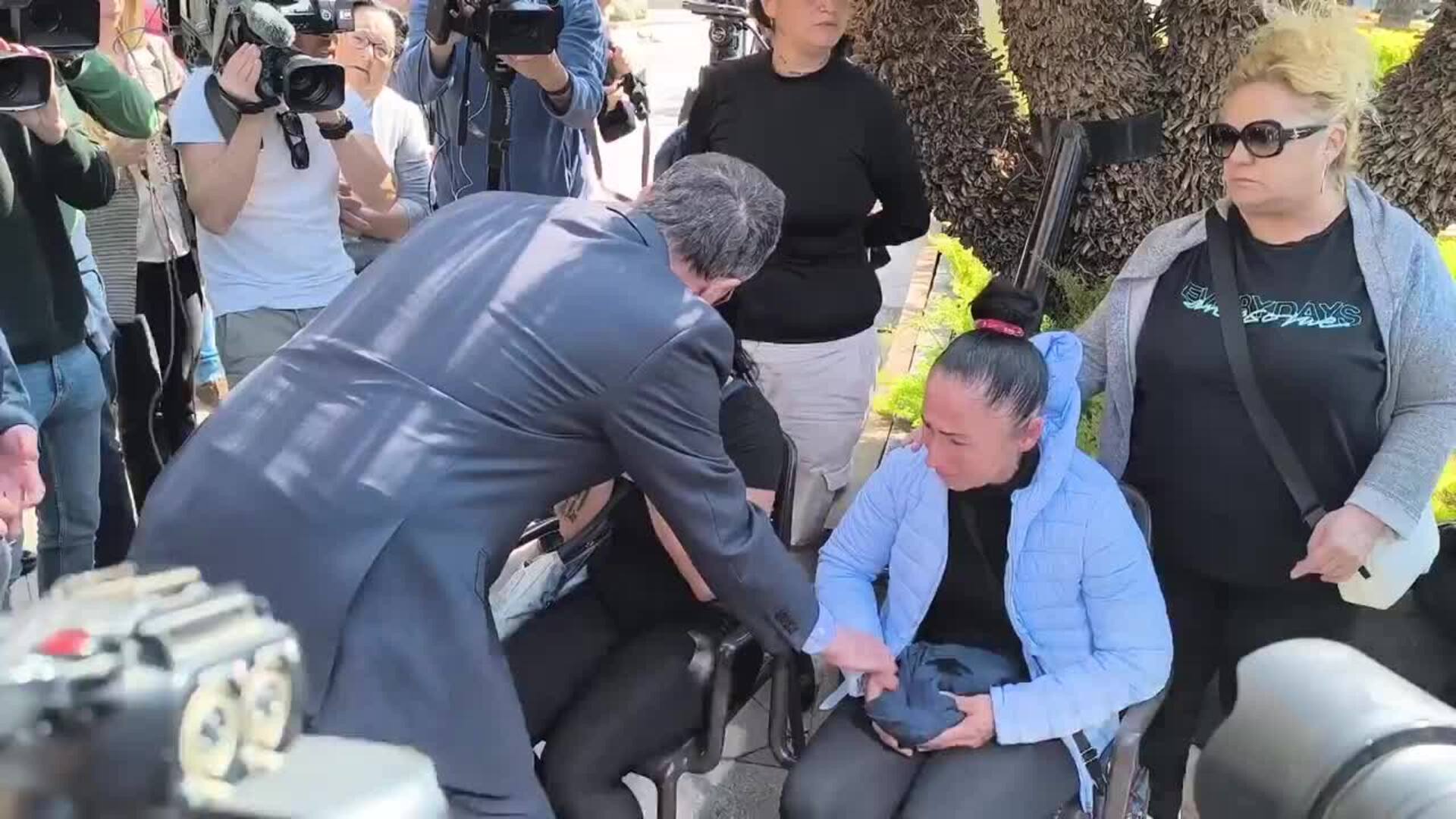 Condolencias a la madre biológica y adoptiva de la niña asesinada en Llano de brujas (Madrid)