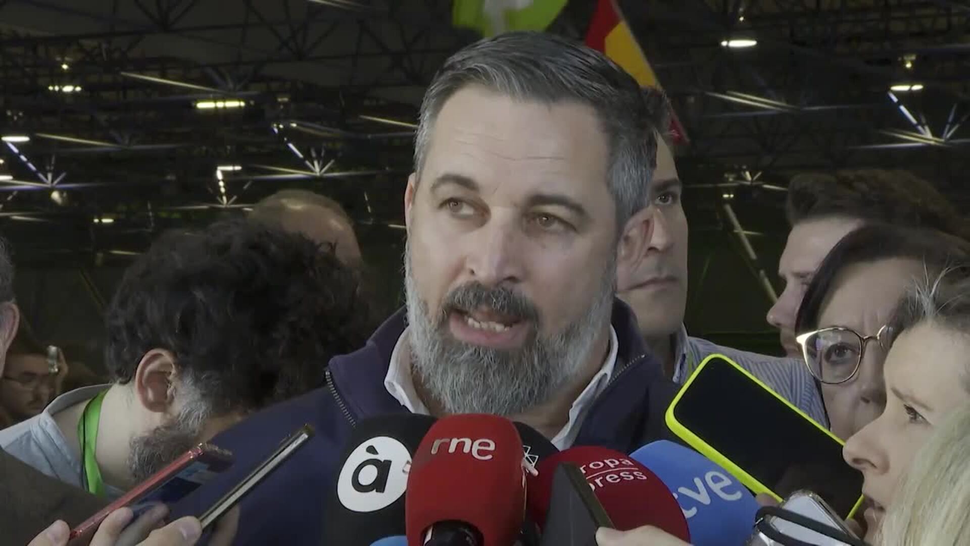 Abascal, sobre los aranceles de Trump: "Arancel es gastarse el dinero público en putas"
