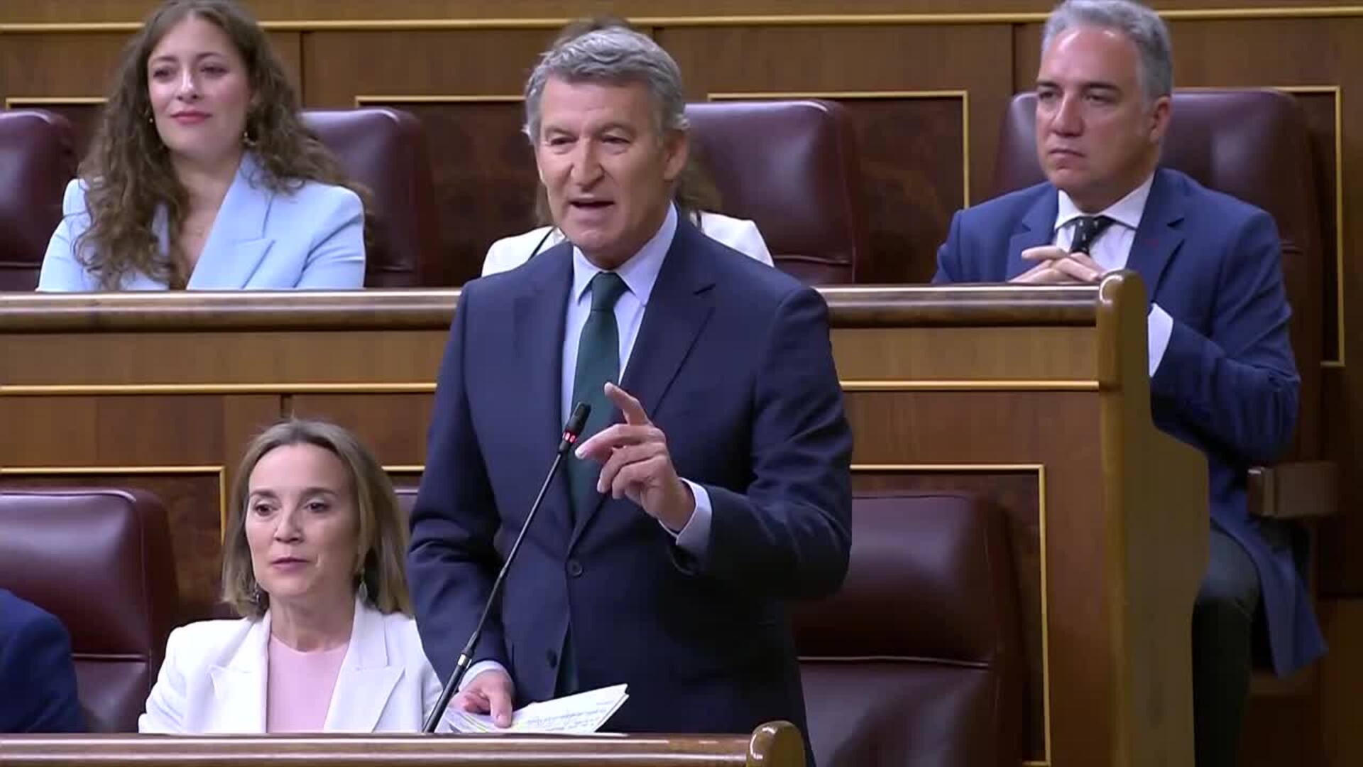 Feijóo cuestiona a Sánchez por la "gestión" de Cerdán y el presidente defiende su honestidad