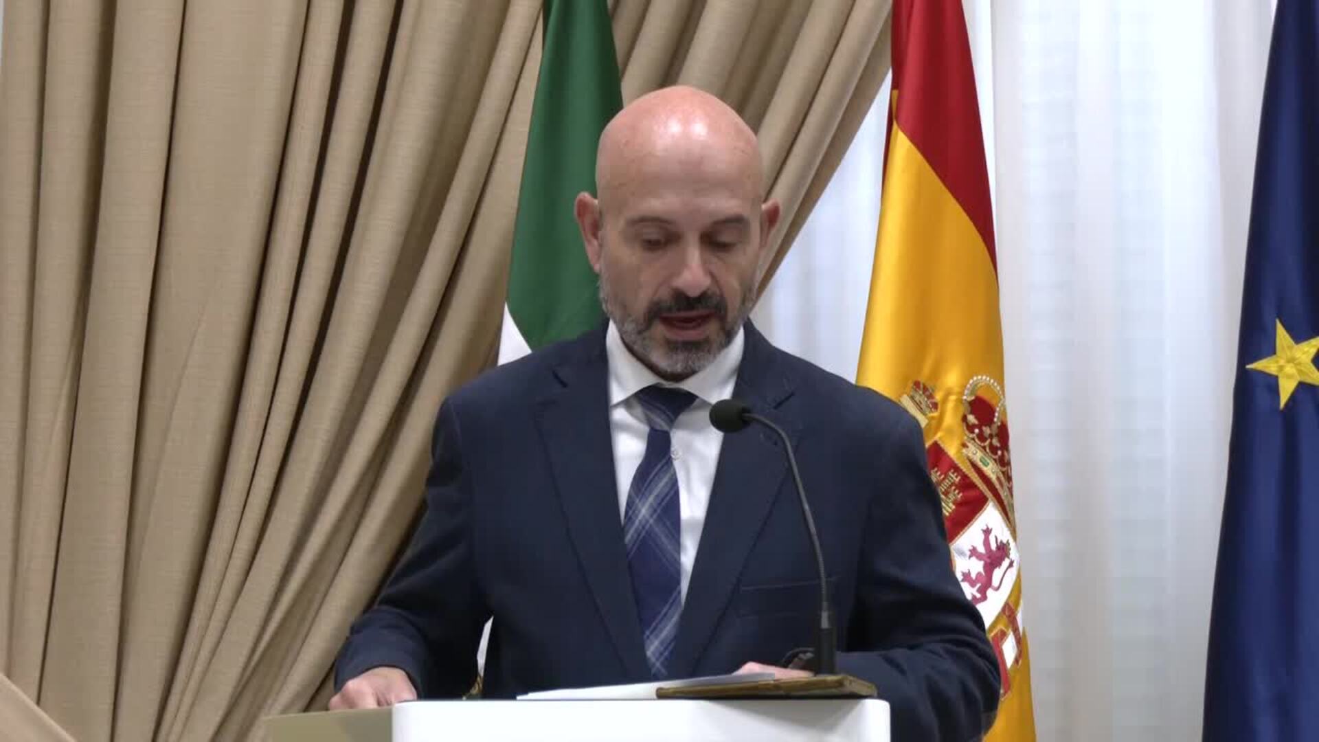 El subdelegado asegura que el aeropuerto no tiene problemas de salubridad y destaca la coordinación