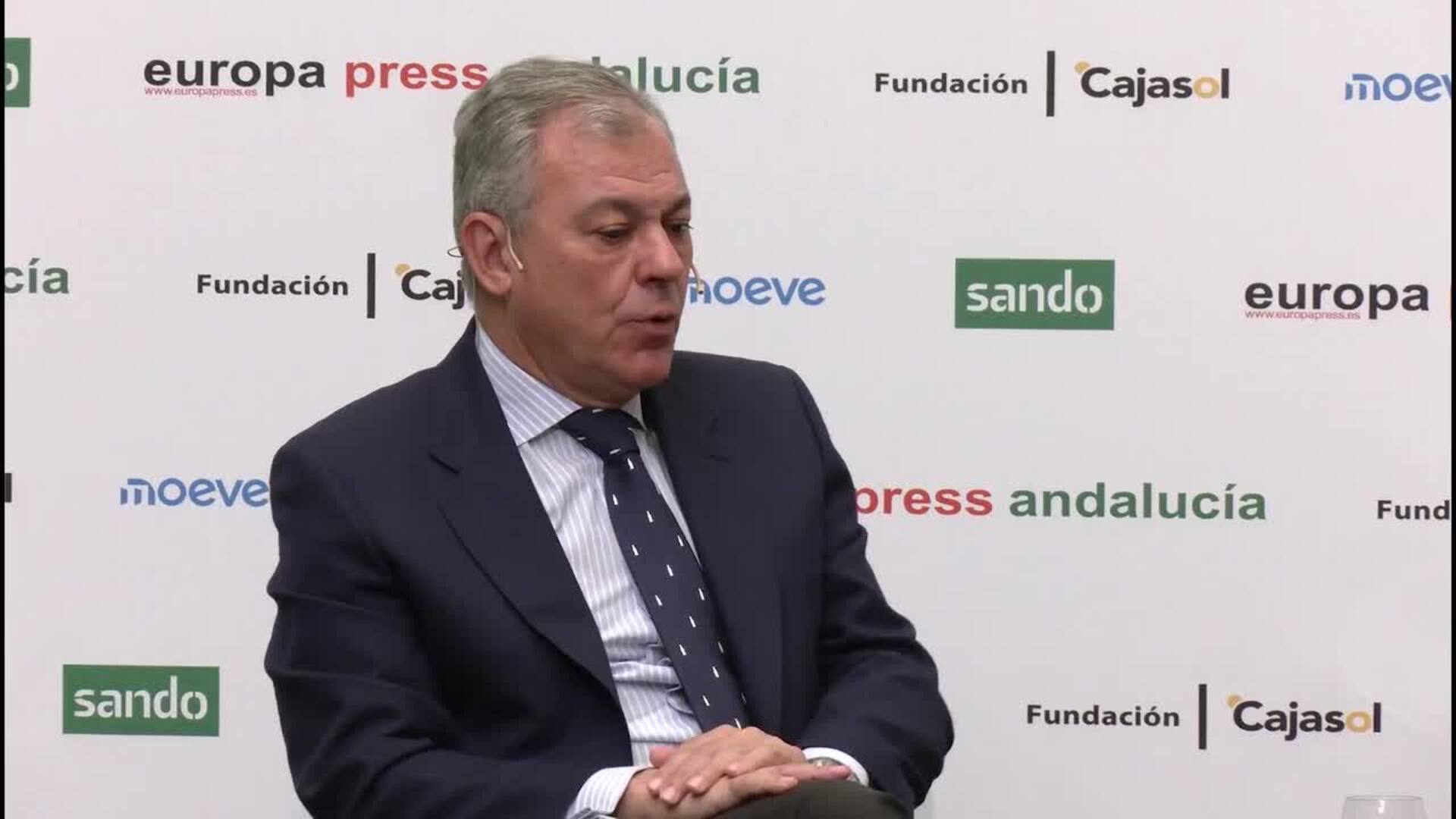 Alcalde de Sevilla no cree que el congreso del PP sea "el momento" para "analizar relaciones"