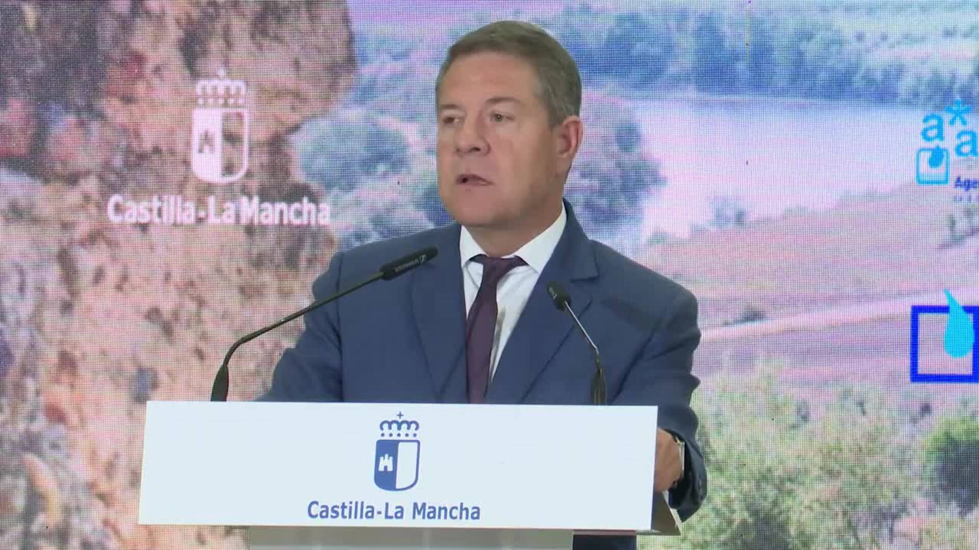 Page apoya la posición de España de no nutrir industria armamentística de EEUU